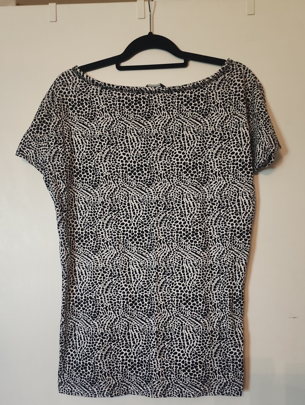 Moda International Black & White Abstract Print Short Sleeve Tunic